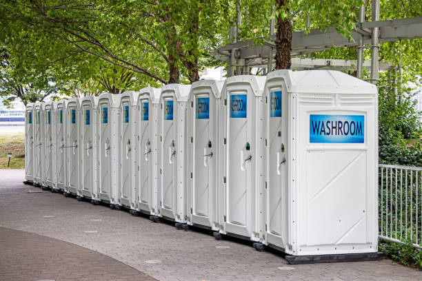 Best Portable toilet rental cost  in Pine Lakes, FL