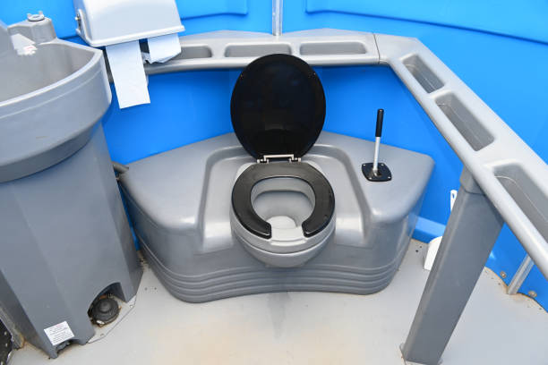 Best Portable restroom trailer rental  in Pine Lakes, FL